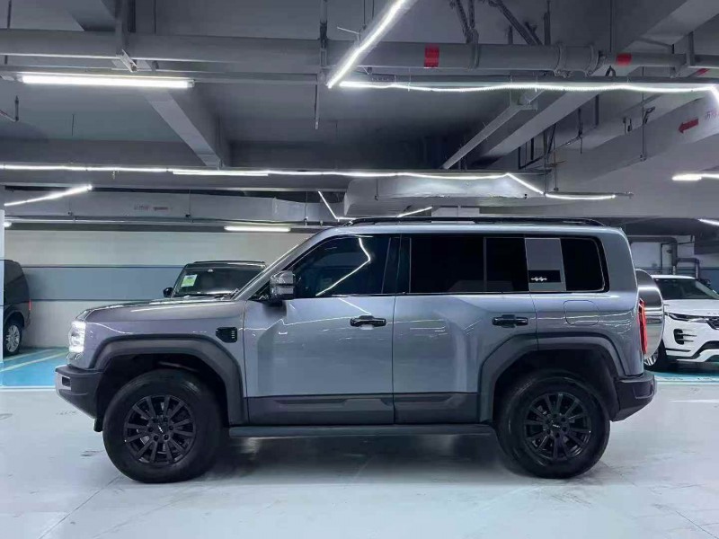 广州25年比亚迪方程豹8