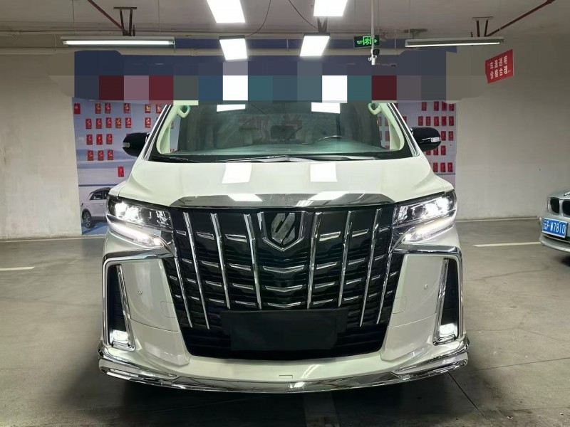 成都13年丰田埃尔法1