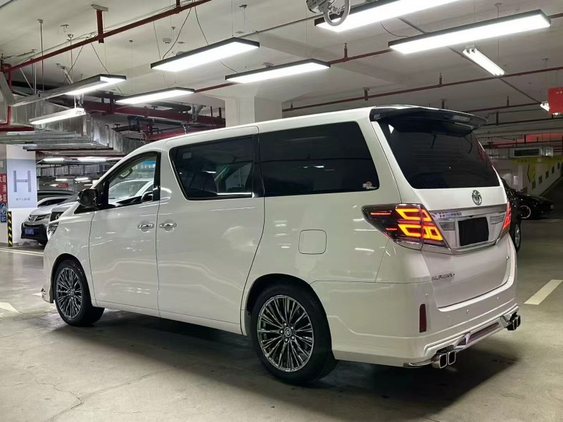 成都13年丰田埃尔法6