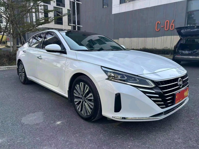 广州25年日产天籁2