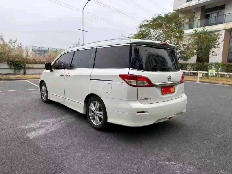 广州15年日产贵士8