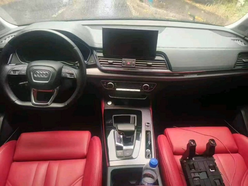 昆明21年奥迪Q58