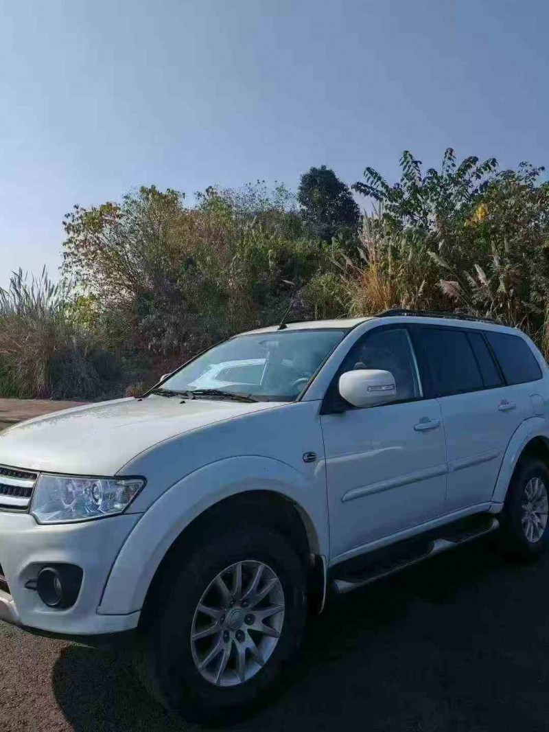 德阳16年三菱帕杰罗·劲畅3