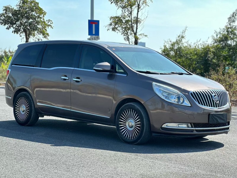 汕头12年别克GL82