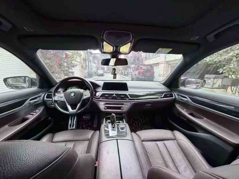 铜仁18年宝马7系5