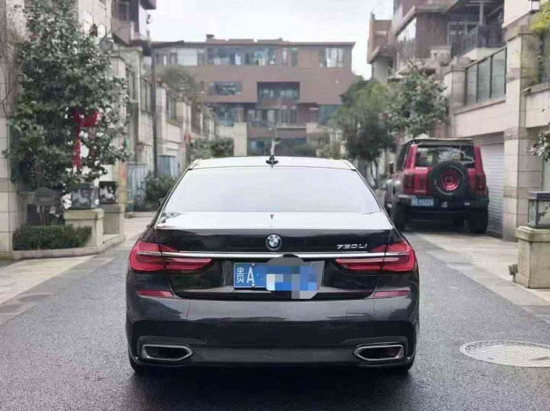 铜仁18年宝马7系9