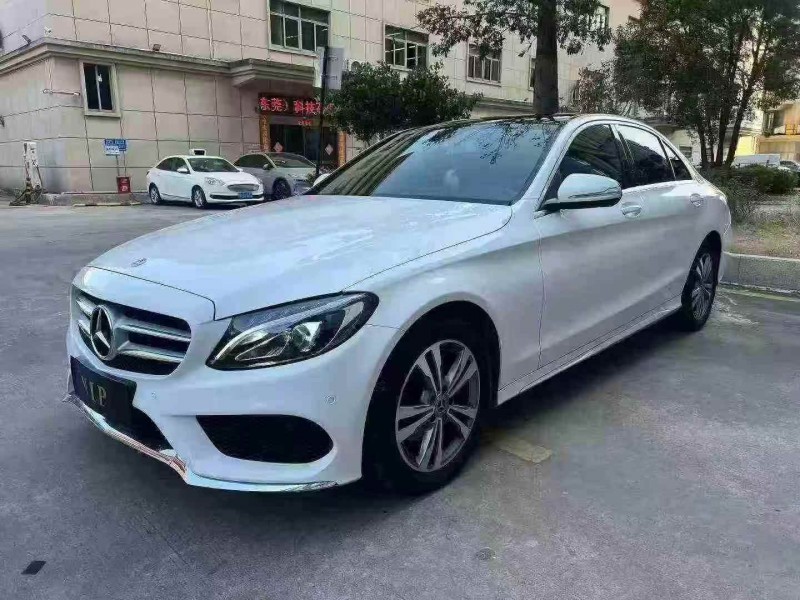 广州17年奔驰C2