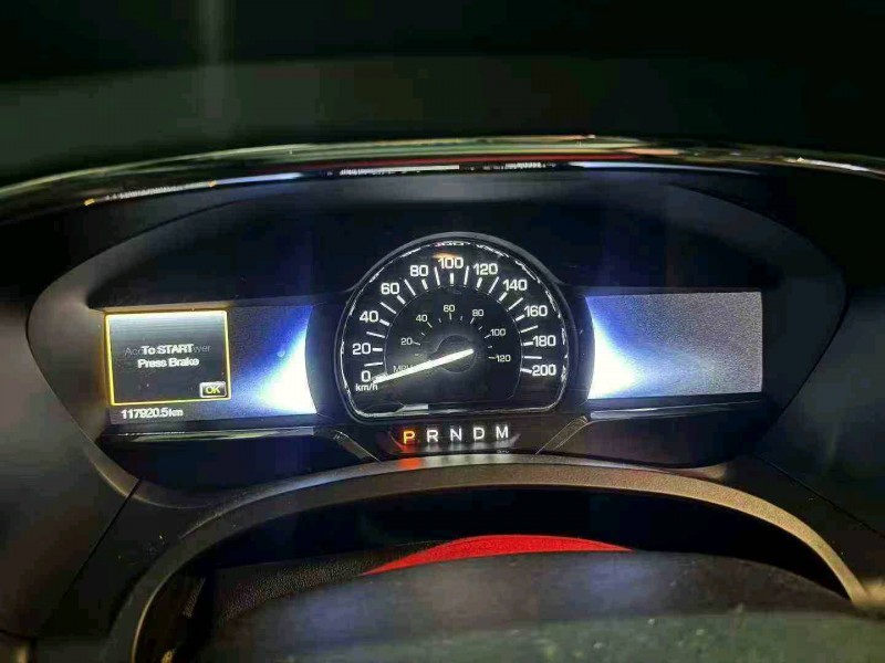 重庆17年林肯领航员5