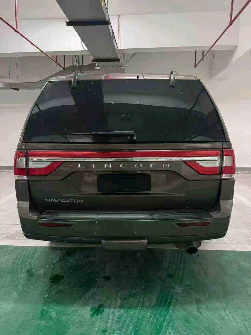 重庆17年林肯领航员9