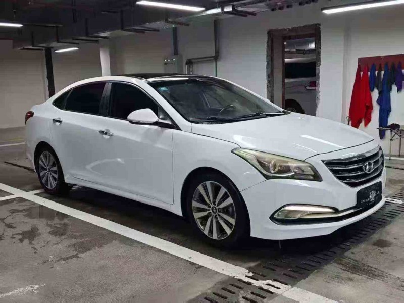 安顺15年现代名图3