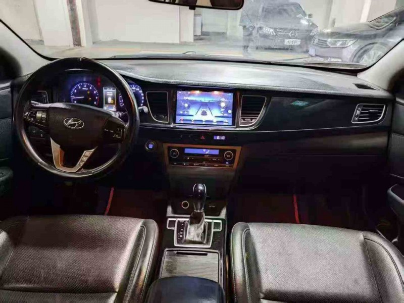 安顺15年现代名图5