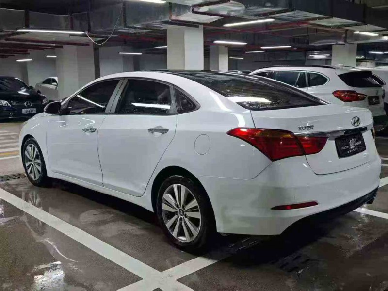 安顺15年现代名图8