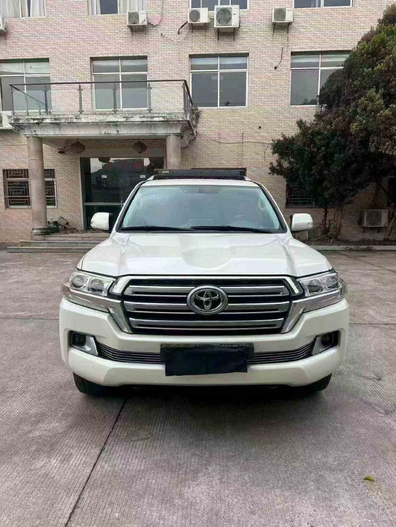 南平16年丰田兰德酷路泽1