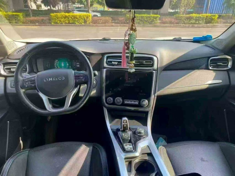 莆田19年领克015