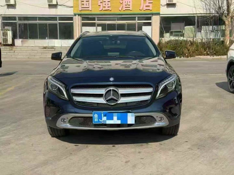 东营17年奔驰GLA1