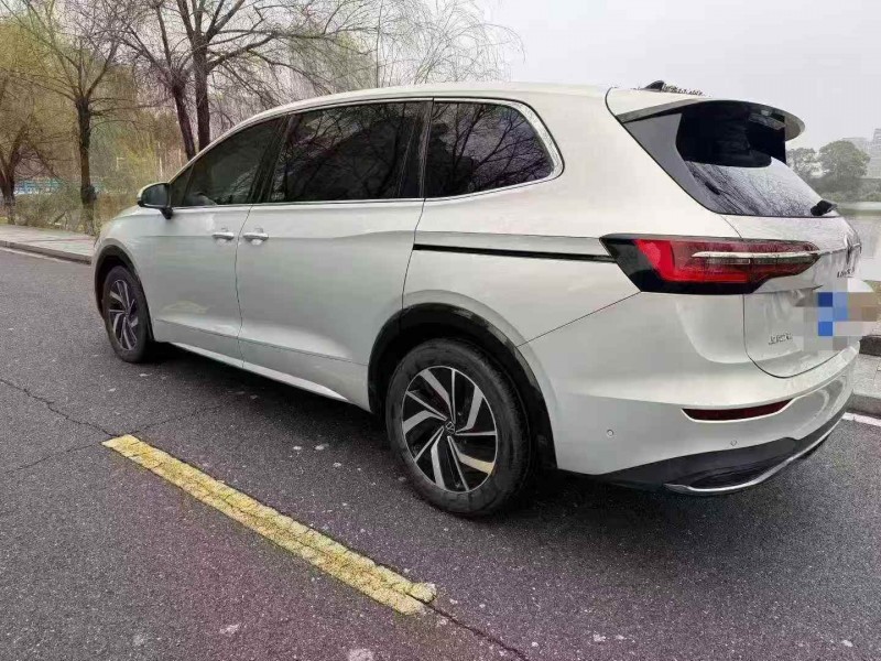 新余23年大众威然7