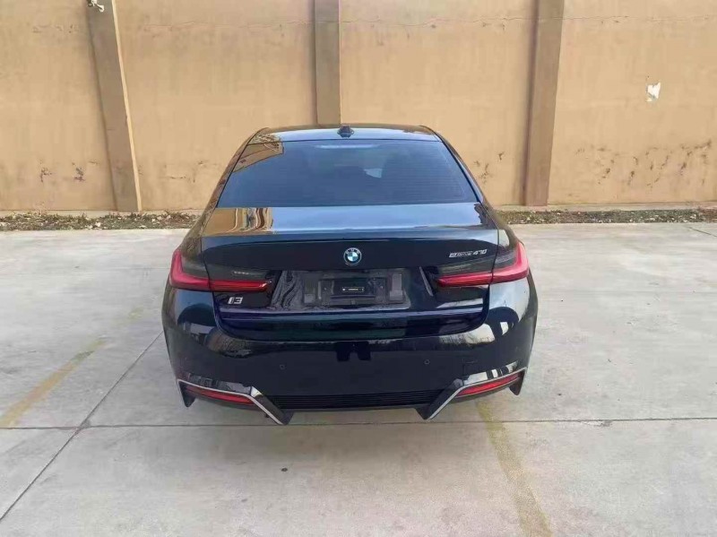 淄博24年宝马I38