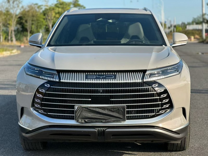 汕头24年比亚迪护卫舰1