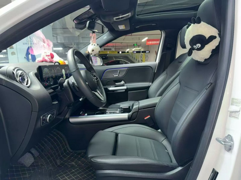 成都23年奔驰GLA3