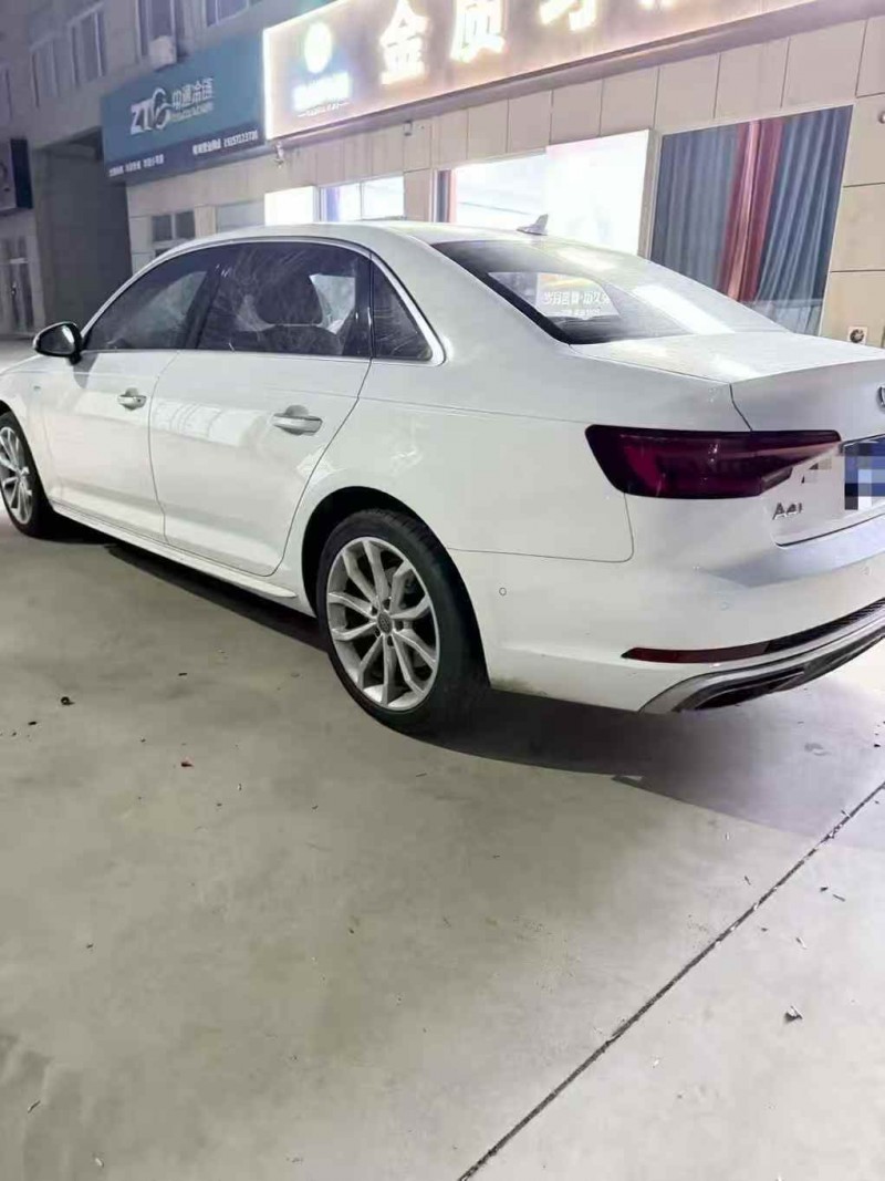 济宁19年奥迪A4L8