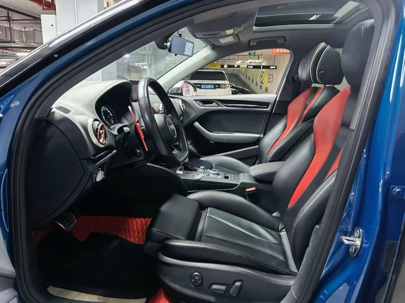 成都18年奥迪A33