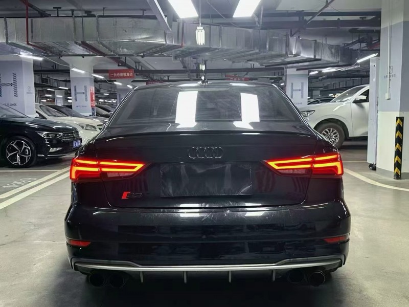 成都18年奥迪A35