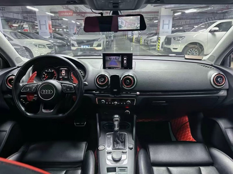 成都18年奥迪A39