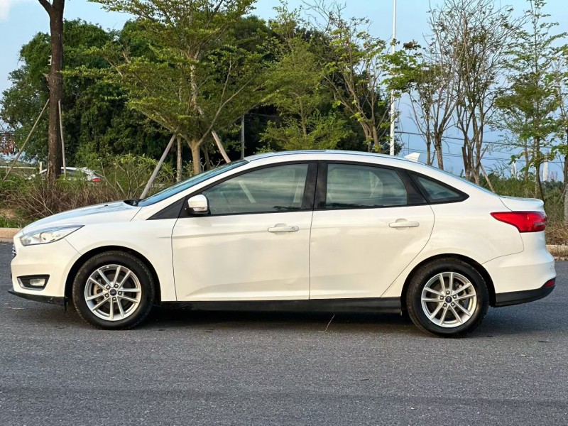 汕头16年福特福克斯3