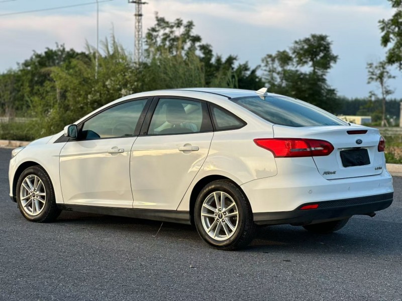 汕头16年福特福克斯7