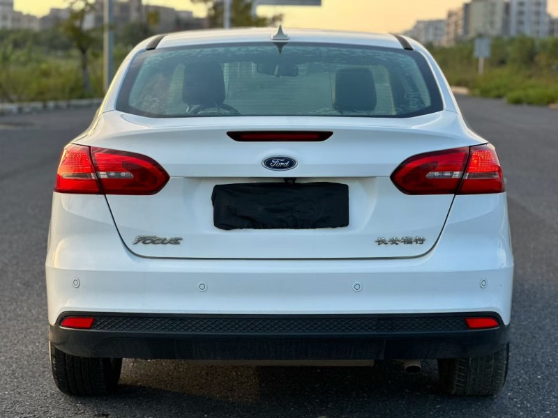 汕头16年福特福克斯9