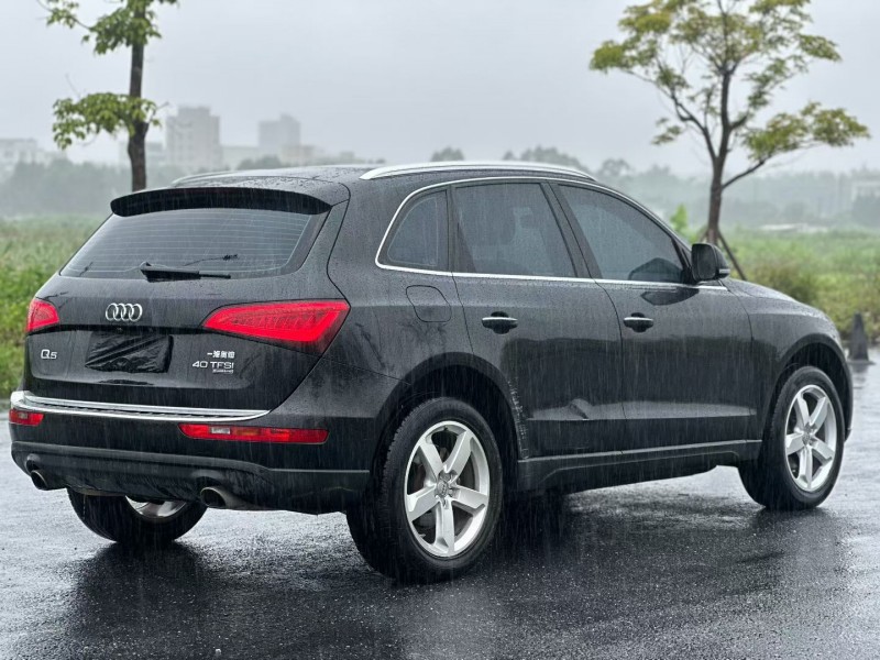 汕头16年奥迪Q58