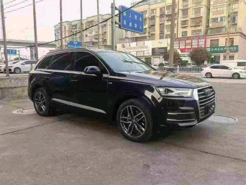 襄阳17年奥迪Q75