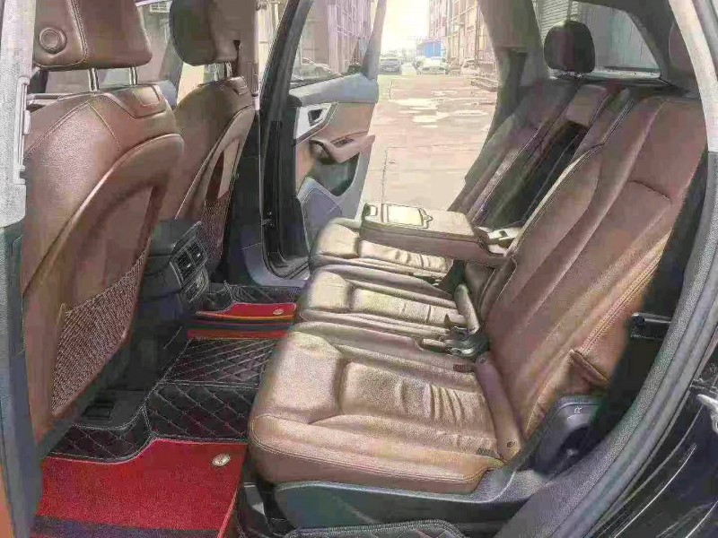 襄阳17年奥迪Q77