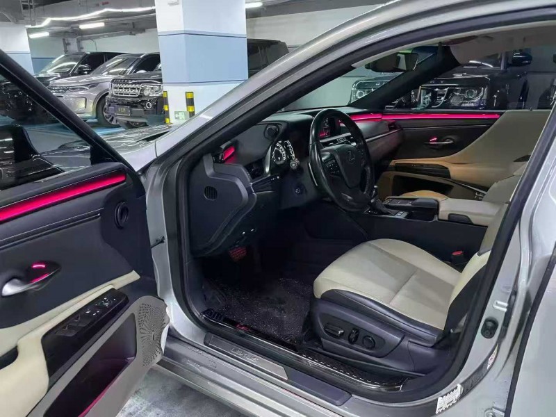 深圳18年雷克萨斯ES6