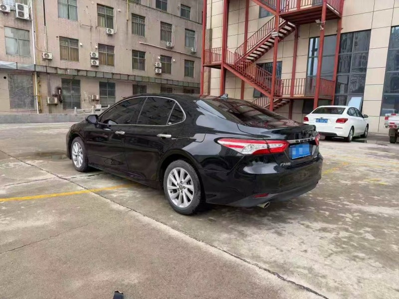 菏泽22年丰田凯美瑞7