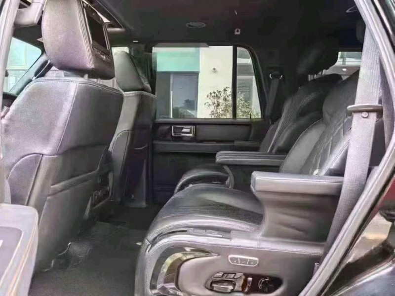 深圳16年林肯领航员5