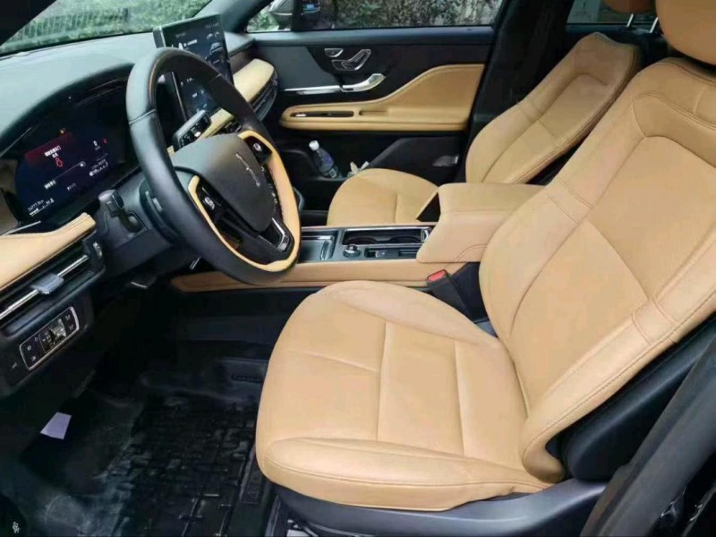 襄阳23年林肯冒险家6