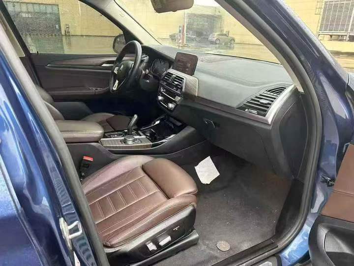 张家界19年宝马X36