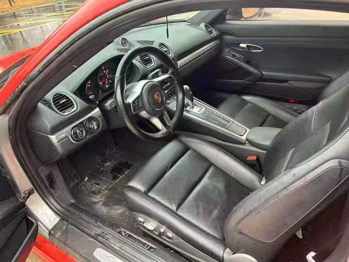 张家界19年保时捷7185