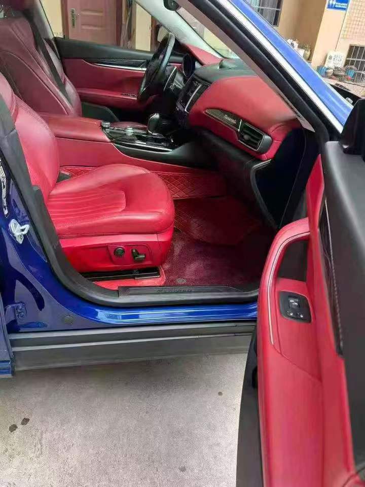 张家界19年玛莎拉蒂Levante4