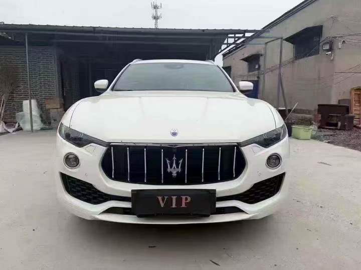 济宁19年玛莎拉蒂Levante1