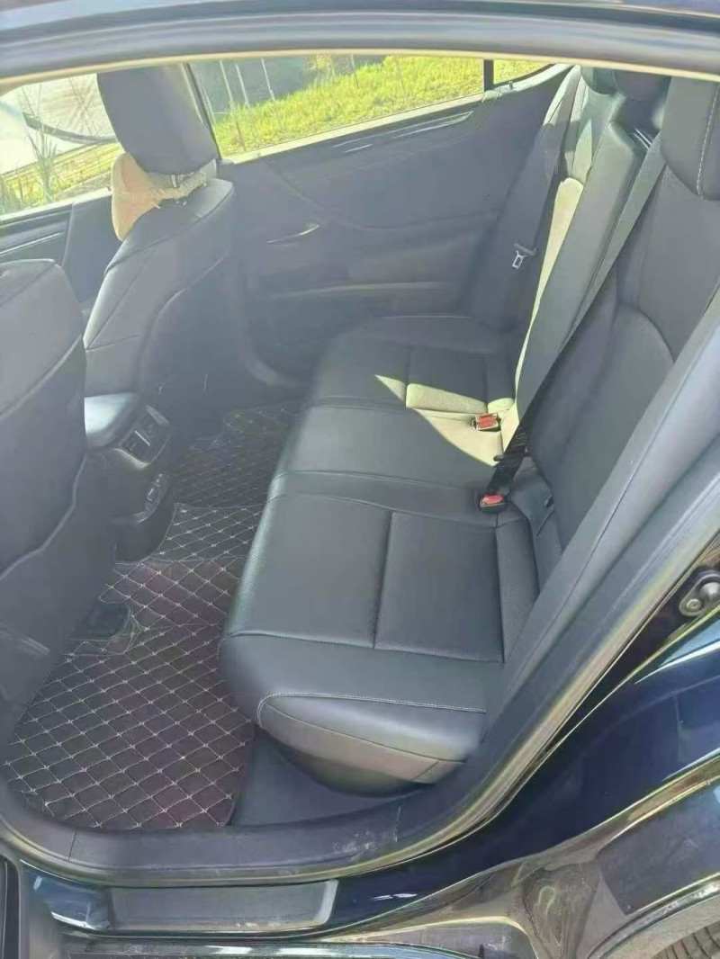 中山22年丰田雷凌4