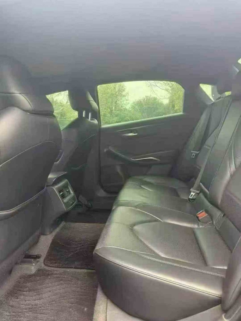 贵港22年丰田亚洲龙6