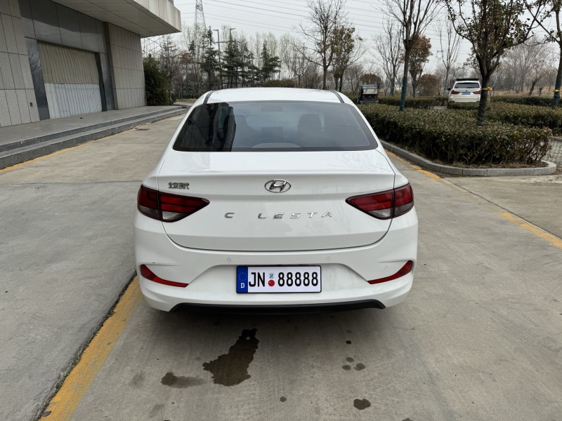 济宁18年现代悦动9