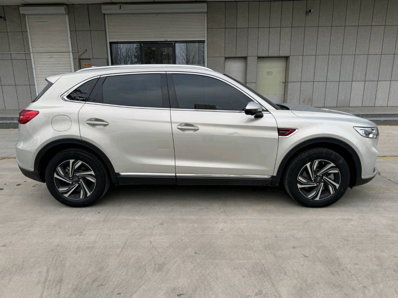 济宁23年红旗HS53