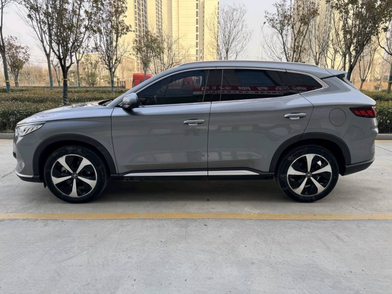 济宁23年比亚迪宋7