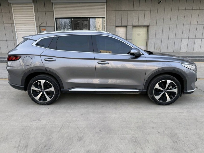 济宁23年比亚迪宋8