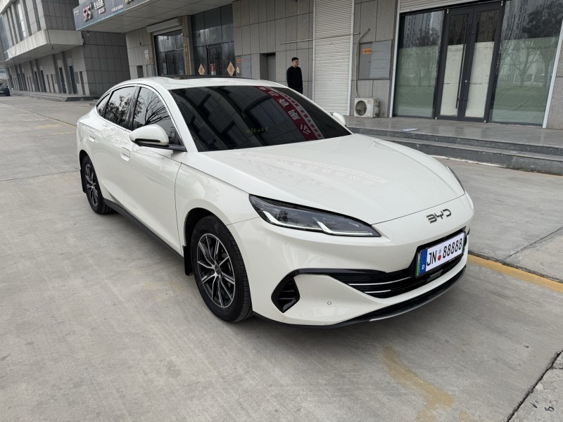 济宁25年比亚迪海豹2