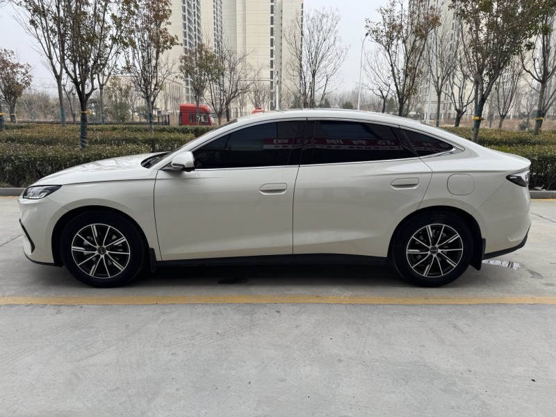 济宁25年比亚迪海豹4