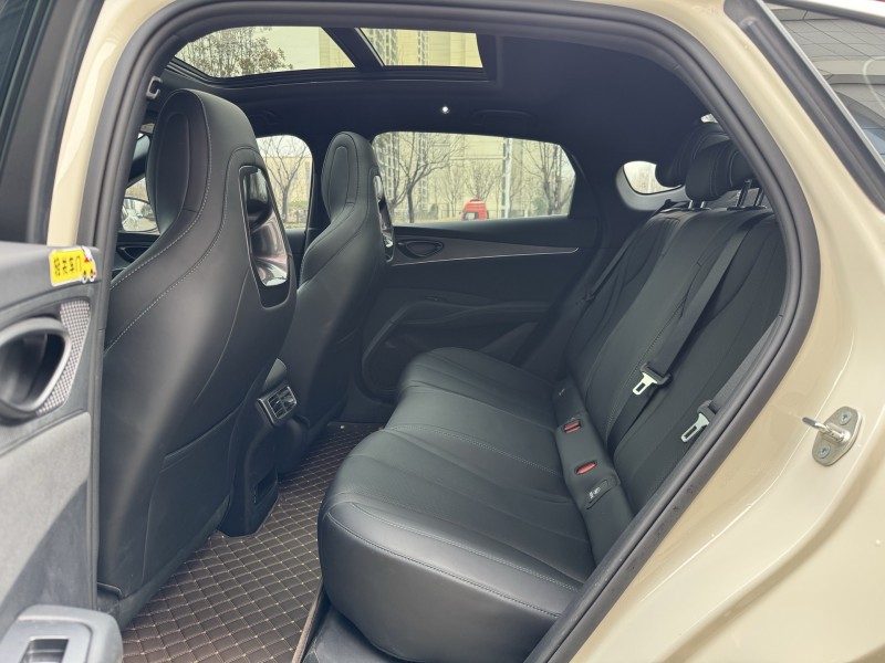 济宁25年比亚迪海豹6